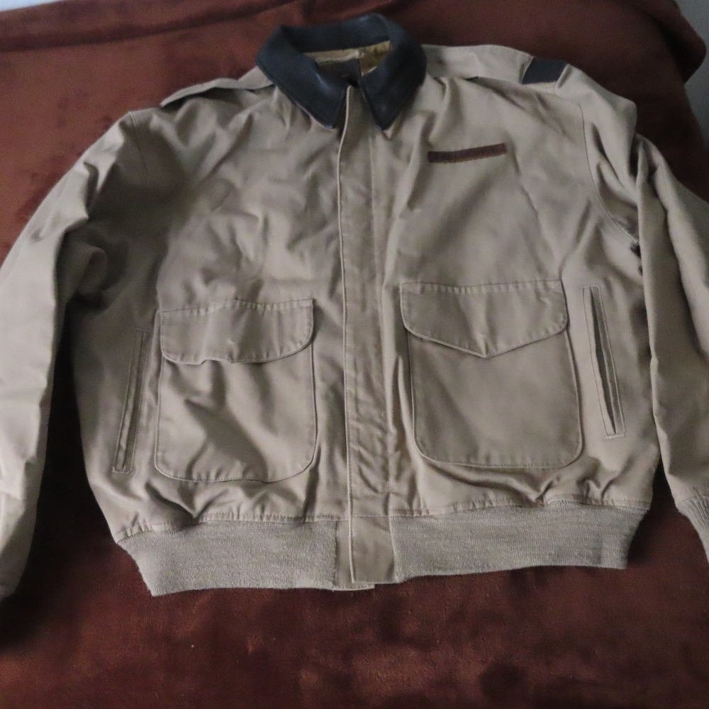 Cockpit USA Mens Flight Jacket Size L Khaki Type A-2 Leather Collar Z29S79